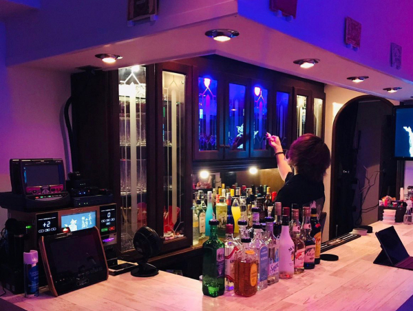 株式会社BLASTA（gender bar MUMA）様　／　バー