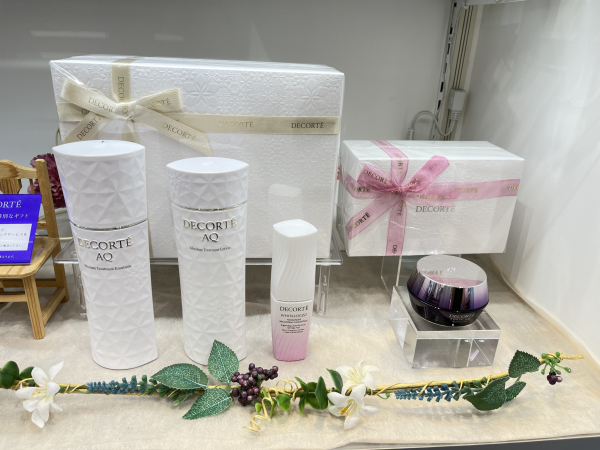 株式会社三松（化粧品みまつ）様　／　化粧品店